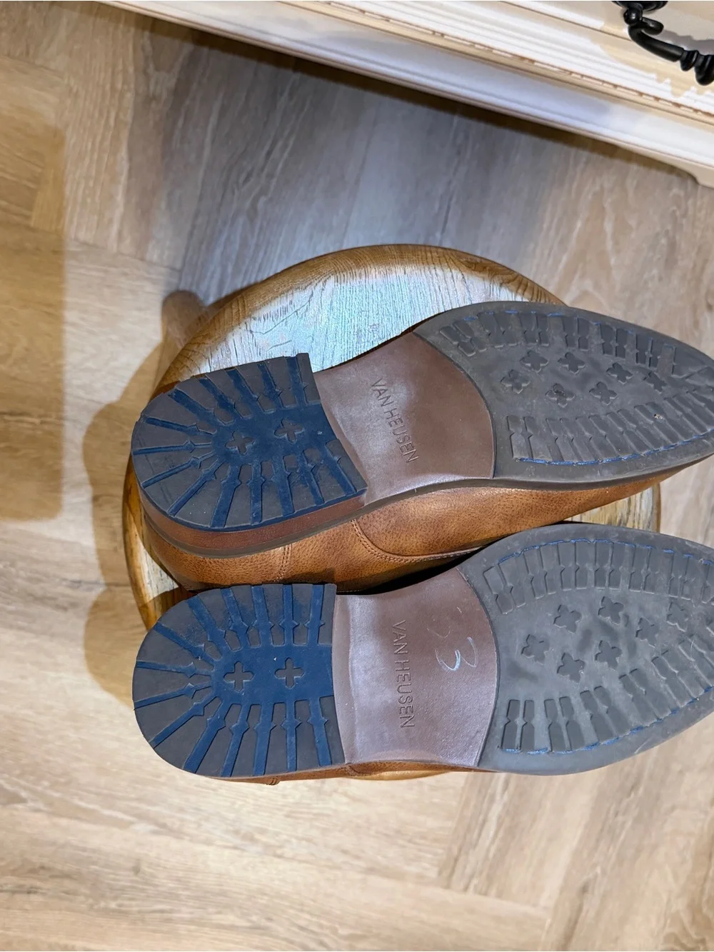 Van Heusen Brown Leather Derby Shoes - Classic Lace-Up